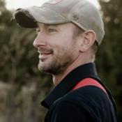 Podcast Raised by Life: Built from chaos